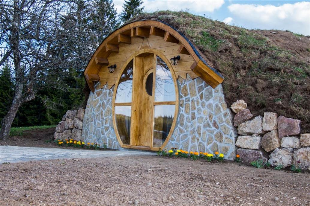 Mountain Bungalows And A Hobbit House - Jazavcije Rupe Han Pijesak Exterior foto