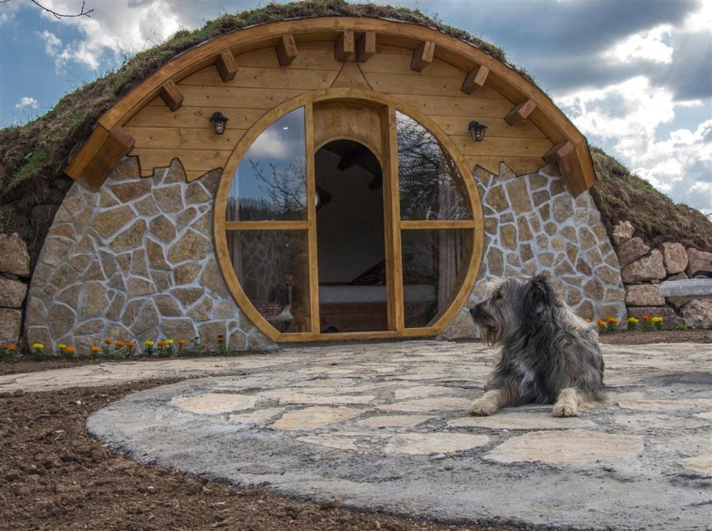 Mountain Bungalows And A Hobbit House - Jazavcije Rupe Han Pijesak Exterior foto