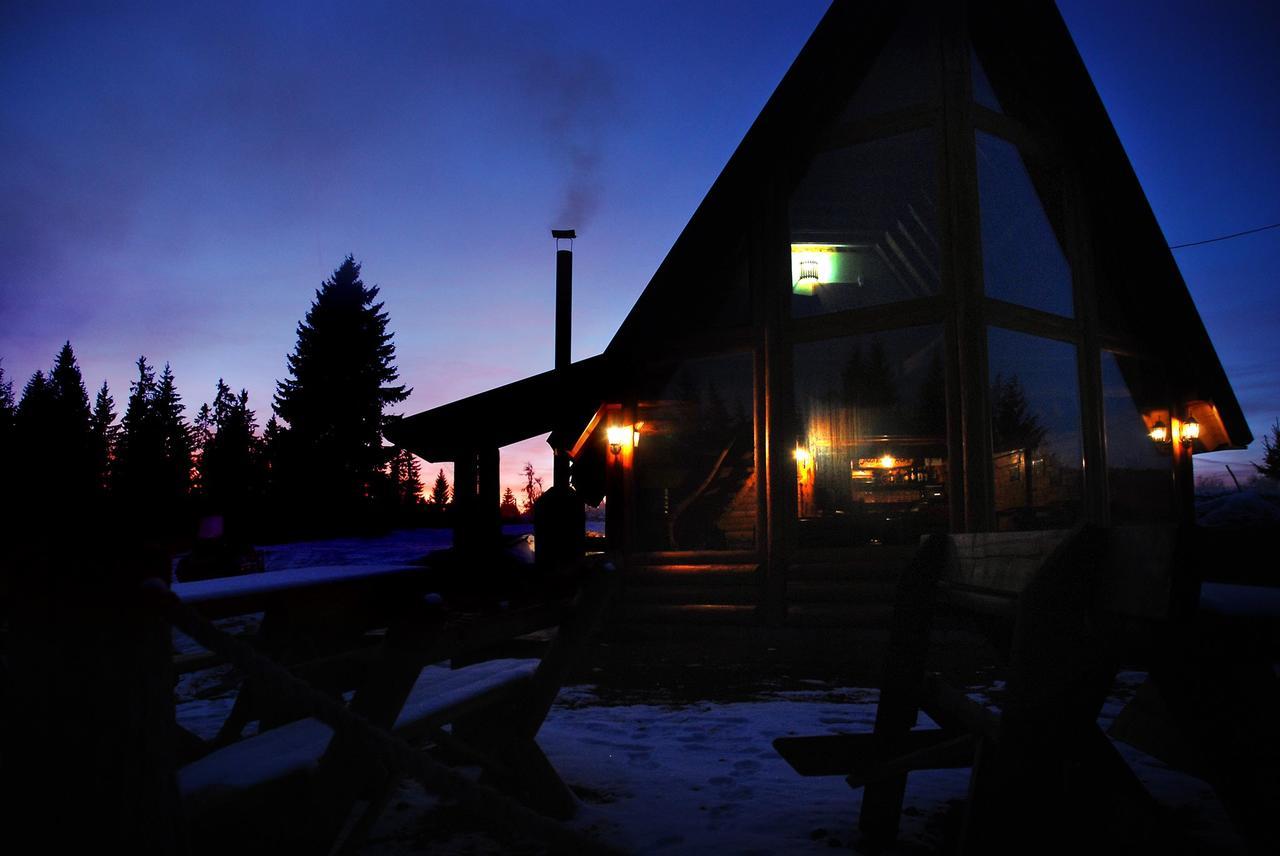 Mountain Bungalows And A Hobbit House - Jazavcije Rupe Han Pijesak Exterior foto